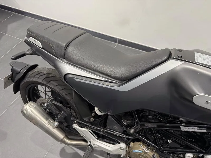 SVARTPILEN 125 ABS