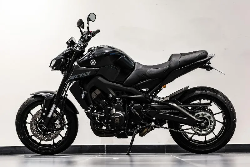 MT09