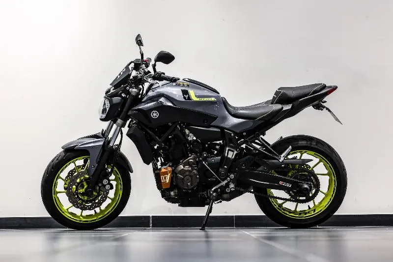 MT07