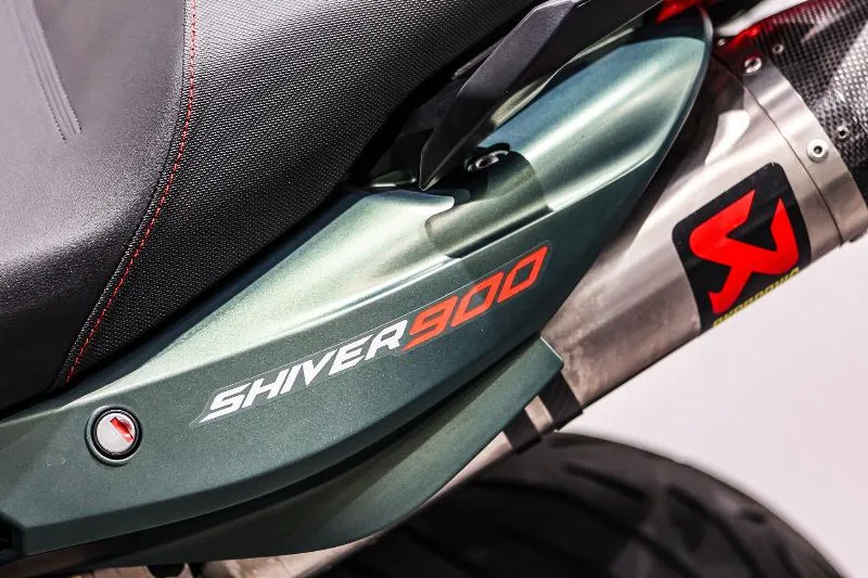 SHIVER 900