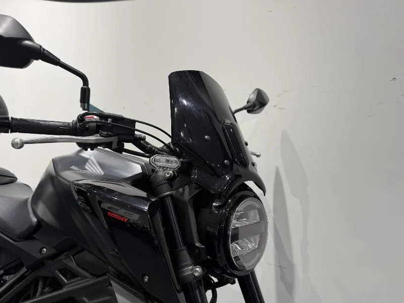 CB 125  R