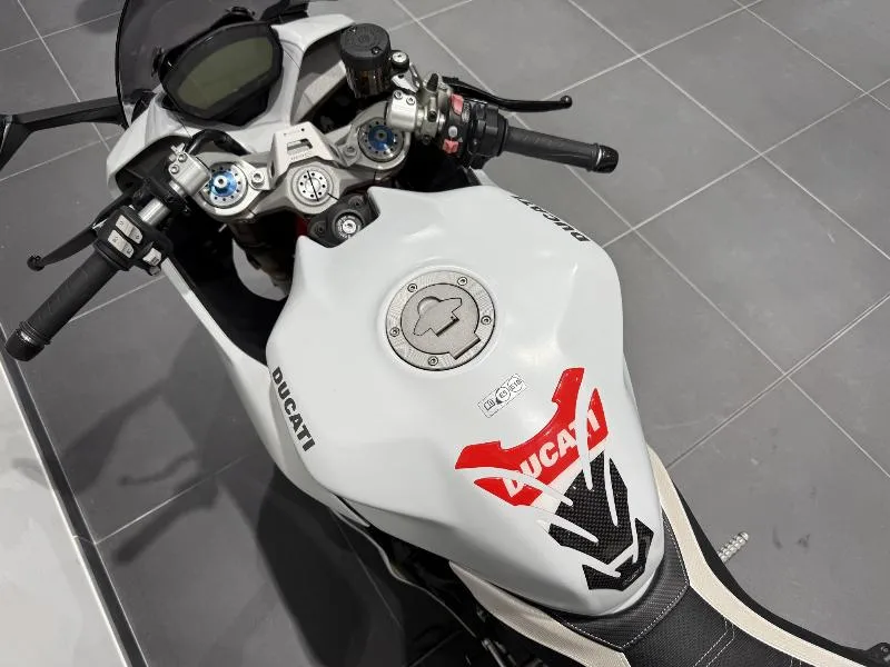 SUPERSPORT 939S
