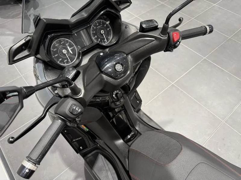 XMAX 300 Tech Max