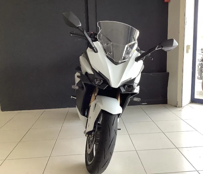 GSXS 1000 GT