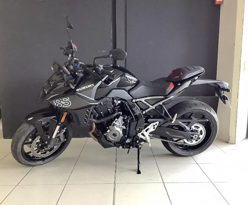 GSX8S