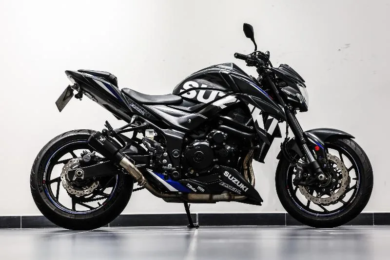 GSXS 750