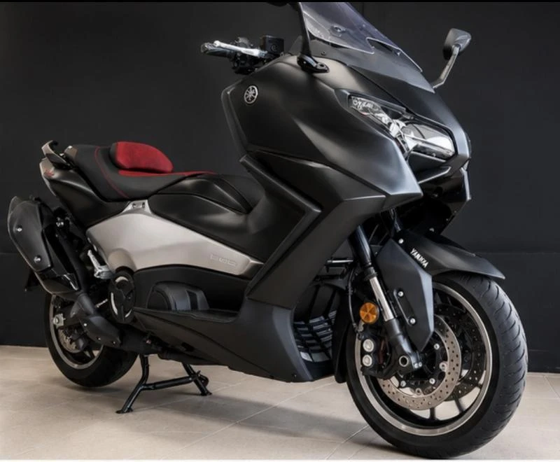 XP TMAX 560