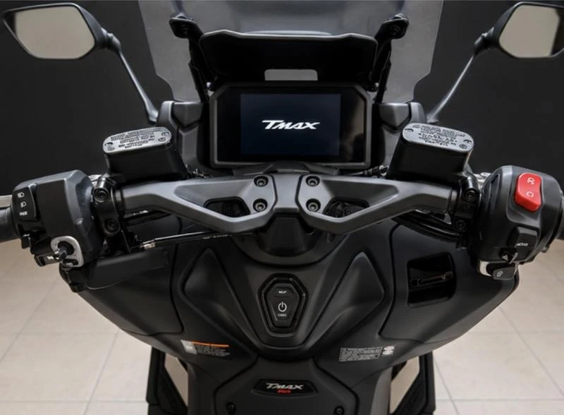 XP TMAX 560