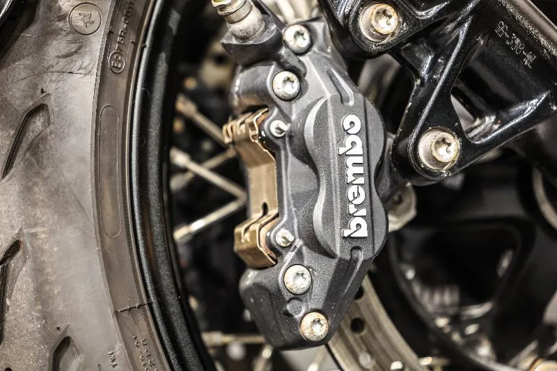 R NineT