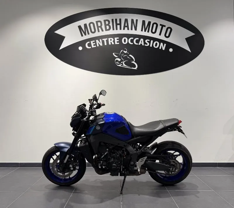 MT09