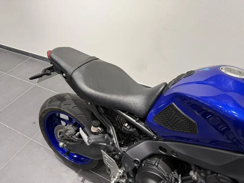 MT09