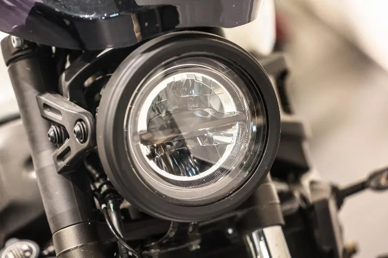 XSR 700