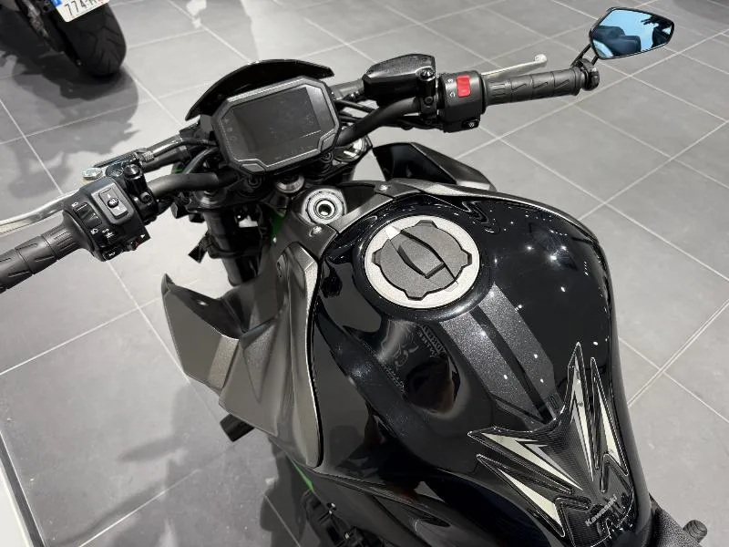 1100 SX SE