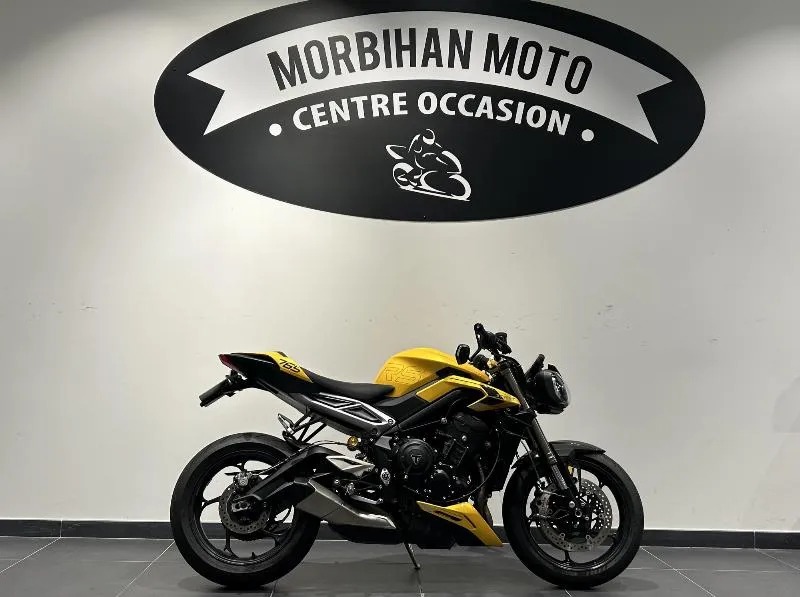 STREET TRIPLE 765 RS 2025