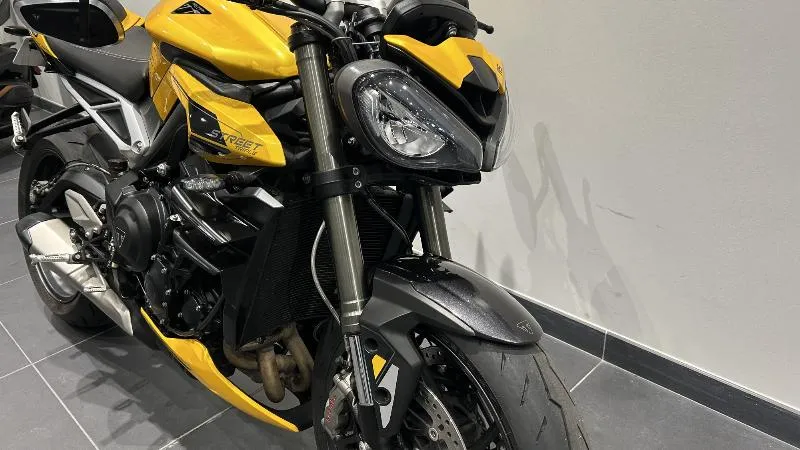 STREET TRIPLE 765 RS