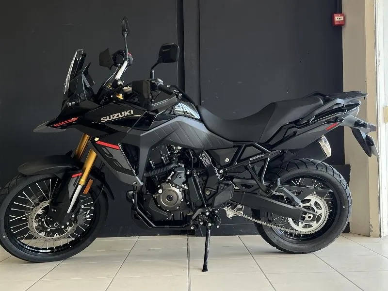 DL VSTROM 800DE