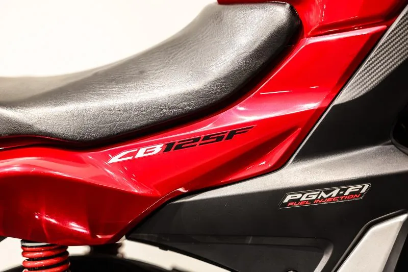 CB 125 F