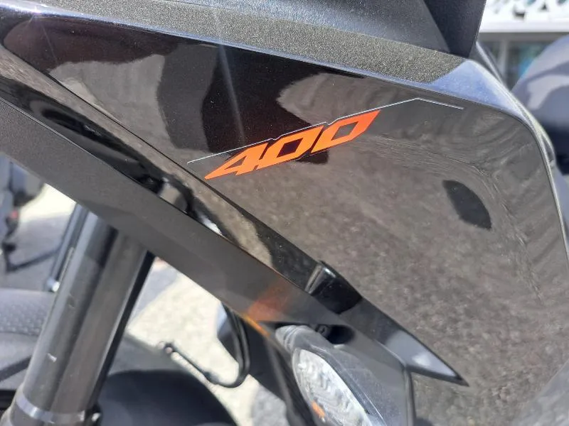 SR GT 400