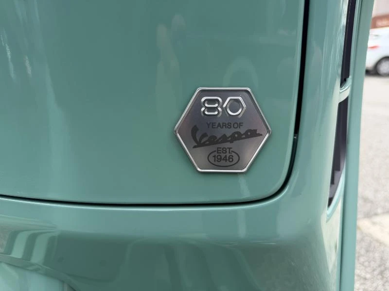GTS 310 ANNIVERSAIRE 80 ANS