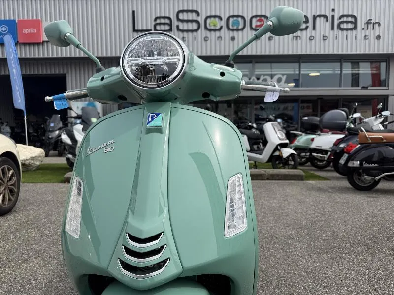 GTS 310 ANNIVERSAIRE 80 ANS