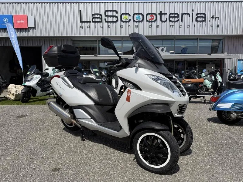 METROPOLIS 400