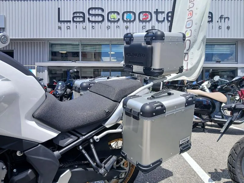 MT 700