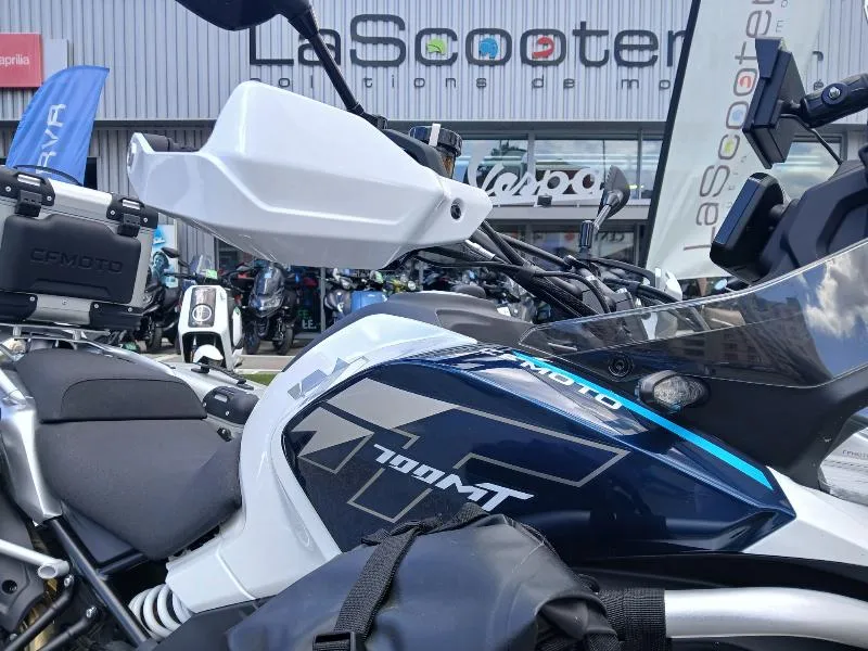 MT 700