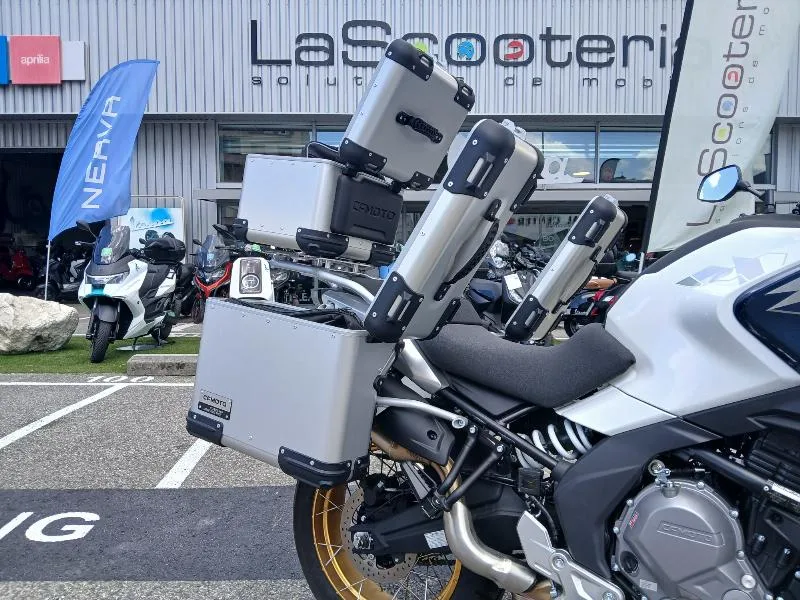 MT 700