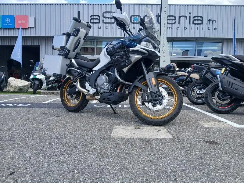 MT 700