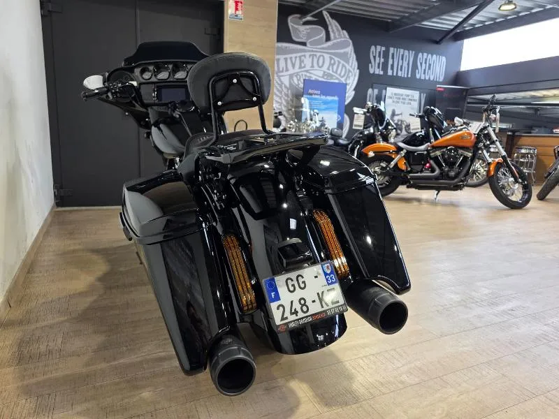 TOURING STREET GLIDE 1923 CVO 