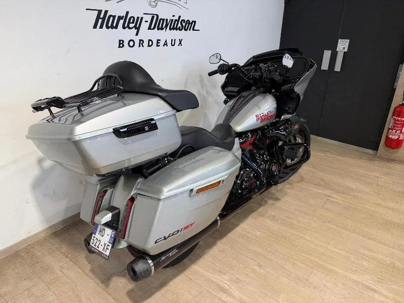 TOURING ROAD GLIDE 1977 CVO ST