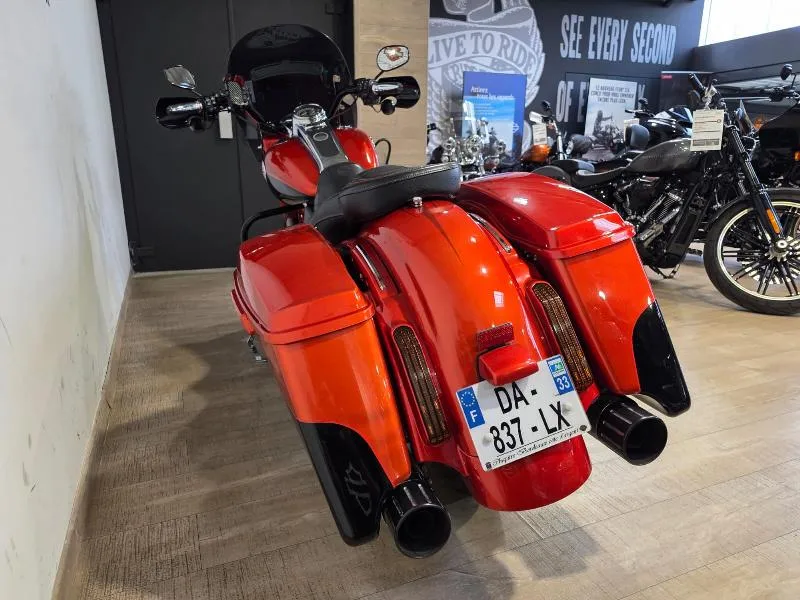 TOURING ROAD KING 1800 CVO
