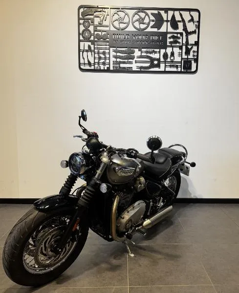BONNEVILLE SPEEDMASTER 1200 GOLD LINE Edition