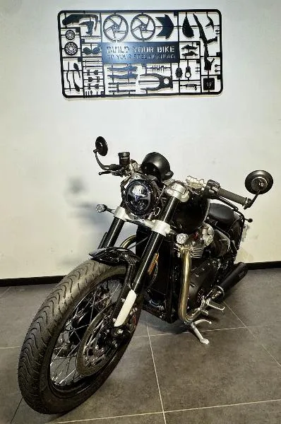 BONNEVILLE BOBBER TFC