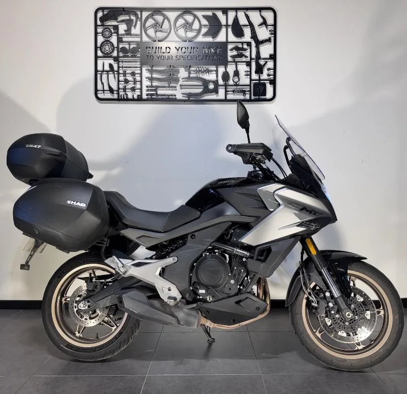 MT 700