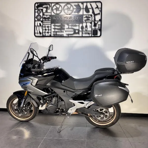 MT 700