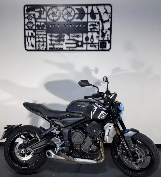 TRIDENT 660