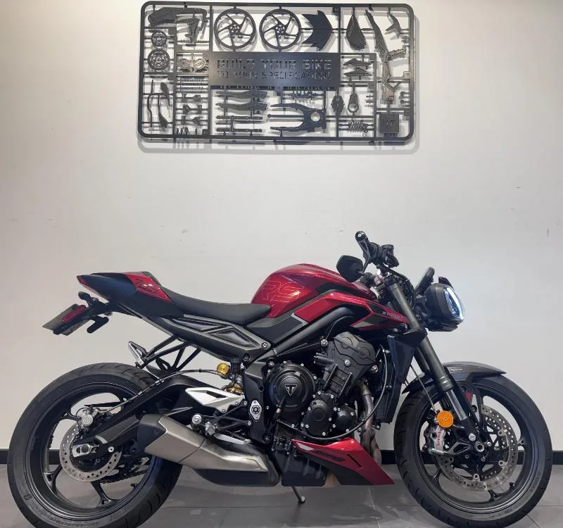 STREET TRIPLE 765 RS 2024