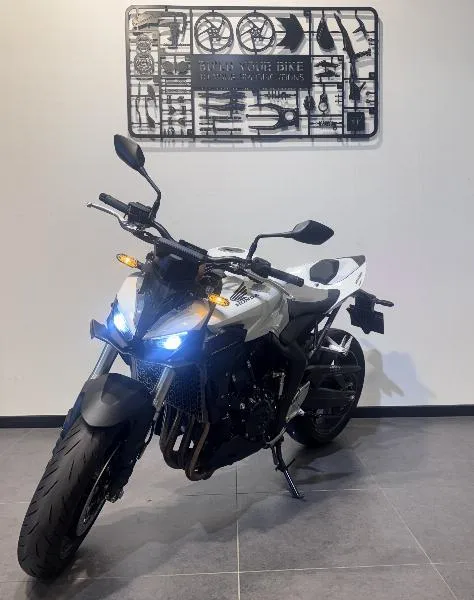 CB 1000 Hornet