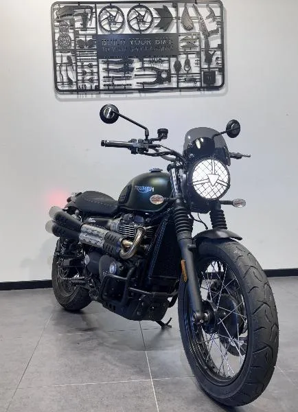 STREET SCRAMBLER  900
