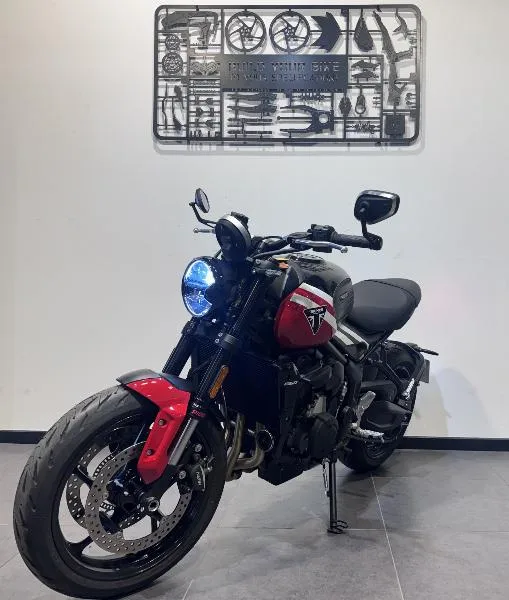 TRIDENT 660