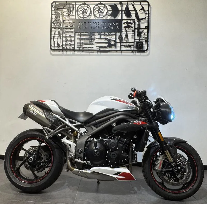 SPEED TRIPLE 1050 RS