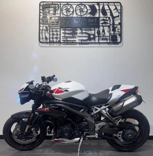 SPEED TRIPLE 1050 RS