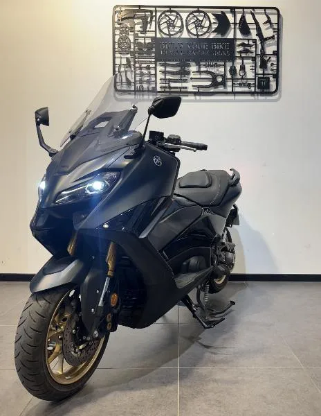 XP TMAX 560 TECH MAX