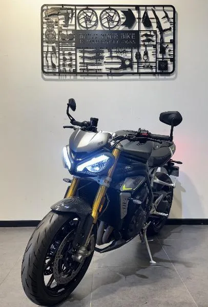 SPEED TRIPLE 1200 RS