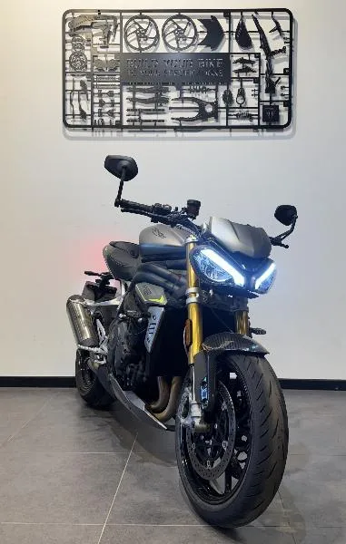 SPEED TRIPLE 1200 RS