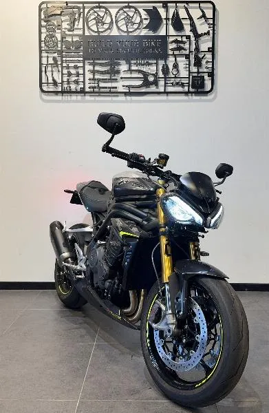 SPEED TRIPLE 1200 RS