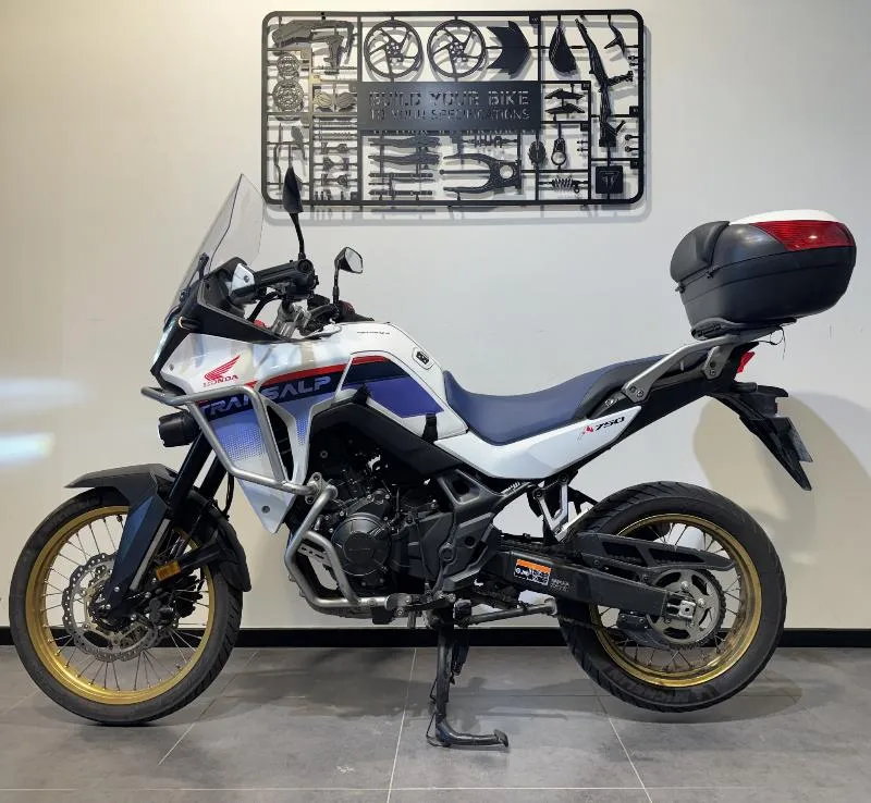 TRANSALP 750