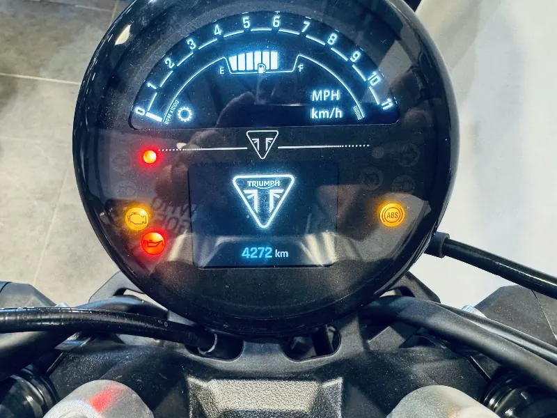 TRIDENT 660