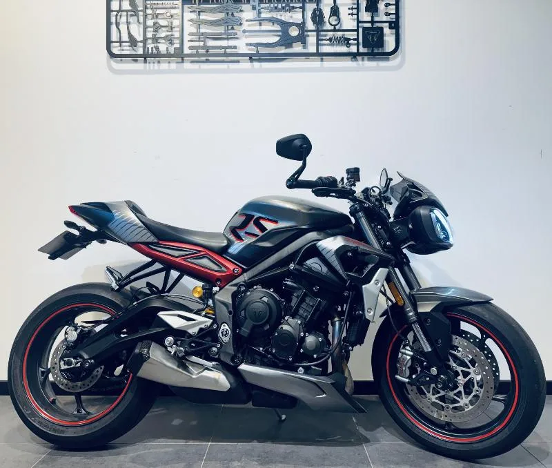 STREET TRIPLE 765 RS 2021